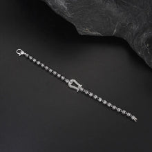 Carregar imagem no visualizador da galeria, Pulseira em ferradura de pedra de Buda em prata