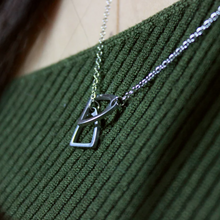 Carregar imagem no visualizador da galeria, 925 Silver Hollow Horseshoe Geometric Necklace