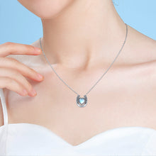 Load image into Gallery viewer, 925 Silver Moonstone Horseshoe Necklace