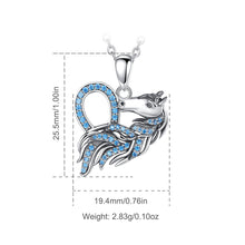 Cargar imagen en el visor de la galería, Delicado collar de caballo con corazón de cristal azul