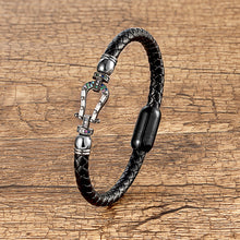 Carregar imagem no visualizador da galeria, Bracelete de Couro Genuíno em Ferradura