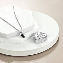 Lade das Bild in den Galerie-Viewer, 925 Silver Horse Urn Necklace