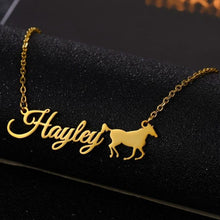 Cargar imagen en el visor de la galería, Collar de caballo con nombre personalizado