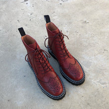 Cargar imagen en el visor de la galería, botines con parte superior de piel de vaca