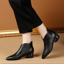 Load image into Gallery viewer, Pointed toe Chelsea Boots