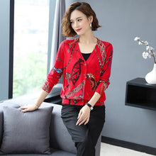 Load image into Gallery viewer, Horse chain print Sweater