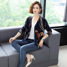 Load image into Gallery viewer, Horse chain print Sweater