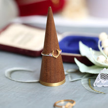 Cargar imagen en el visor de la galería, anillo de herradura de plata de ley 925