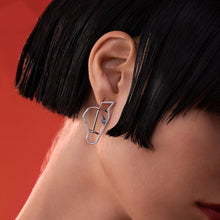 Carregar imagem no visualizador da galeria, Stud Asymmetrical Horse Earring
