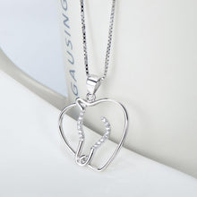 Carregar imagem no visualizador da galeria, 925 Silver Heart Shaped Horse Head Necklace

