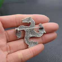 Carregar imagem no visualizador da galeria, Broches de alfinetes de cabeça de cavalo branco
