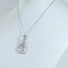 Carregar imagem no visualizador da galeria, Colar de ferradura com casco de cavalo em prata esterlina 925
