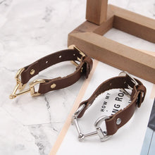 Carregar imagem no visualizador da galeria, Pulseira de cavalo plana pulseira de gancho de couro
