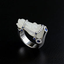 Carregar imagem no visualizador da galeria, Silver Inlaid Jade Horse Head Ring, New Hetian Jade Diamond Inlaid Luxury Elegant Designer Ring for Women
