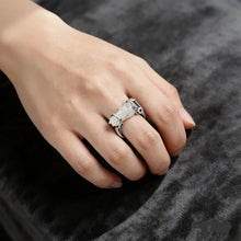 Carregar imagem no visualizador da galeria, Silver Inlaid Jade Horse Head Ring, New Hetian Jade Diamond Inlaid Luxury Elegant Designer Ring for Women
