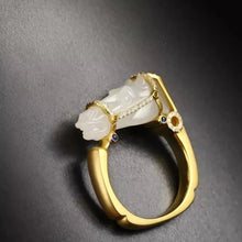 Carregar imagem no visualizador da galeria, Hot Selling Hetian Jade Horse Head Ring, Lucky Year of Horse Saddle Ring, Elegant Light Luxury Jewelry
