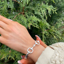 Cargar imagen en el visor de la galería, Silver Horseshoe Horsebit Bracelet
