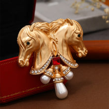 Load image into Gallery viewer, Pearl Horse Heads Brooch
