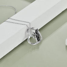 Carregar imagem no visualizador da galeria, Strong Brave Free Silver Necklace
