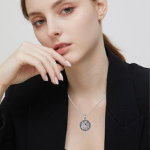 Görseli Galeri görüntüleyiciye yükleyin, 925 Silver Girls with Horse Necklace
