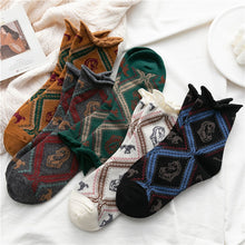 Załaduj obraz do przeglądarki galerii, Bawełna z nadrukiem w konie w stylu retro argyle
