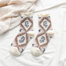 Załaduj obraz do przeglądarki galerii, Bawełna z nadrukiem w konie w stylu retro argyle
