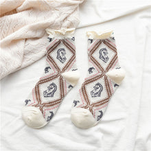 Załaduj obraz do przeglądarki galerii, Bawełna z nadrukiem w konie w stylu retro argyle
