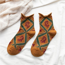 Załaduj obraz do przeglądarki galerii, Bawełna z nadrukiem w konie w stylu retro argyle
